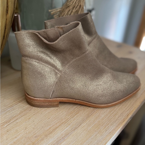 Isola Shoes - Isola Gold Ankle Booties